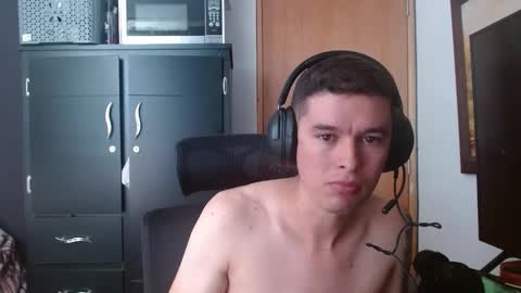 Snapshot of miaou_miaou chatting on February 23, 4:13 pm miaou_miaou online show from February 23, 4:13 pm