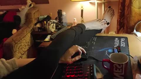 Snapshot of miaowhowl chatting on February 13, 1:01 am Kristien online show from February 13, 1:01 am