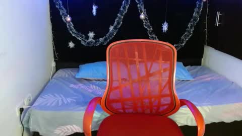 Mia Peyton   online show from December 4, 6:39 pm