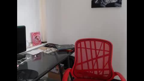 Mia Peyton   online show from October 28, 4:20 pm