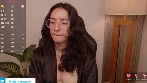 MIAPORTMANN online show from March 11, 8:42 am