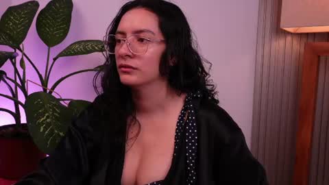Snapshot of miaportman chatting on June 12, 9:08 am MIAPORTMANN online show from June 12, 9:08 am
