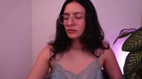 Snapshot of miaportman chatting on June 24, 12:20 am MIAPORTMANN online show from June 24, 12:20 am