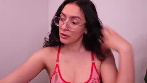 Snapshot of miaportman chatting on July 1, 8:27 am MIAPORTMANN online show from July 1, 8:27 am