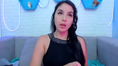 Snapshot of miaquevedo chatting on January 18, 11:32 am Mia Quevedo online show from January 18, 11:32 am