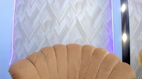 Snapshot of miaquevedo chatting on February 14, 9:10 pm Mia Quevedo online show from February 14, 9:10 pm