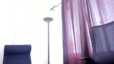 Mia Milf online show from May 29, 1:31 pm