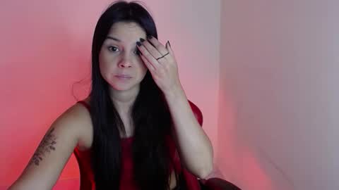 miarobinn_ online show from November 27, 9:11 am