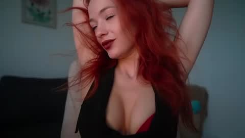 Mia online show from July 5, 2:40 am