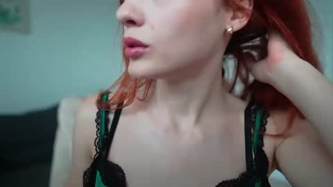 Mia online show from July 7, 4:48 am