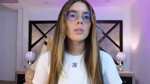 Mia online show from March 13, 7:42 pm