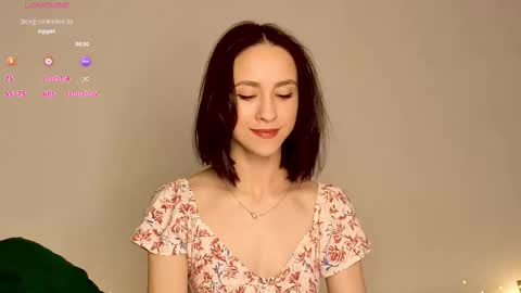 Mia online show from November 20, 5:51 am