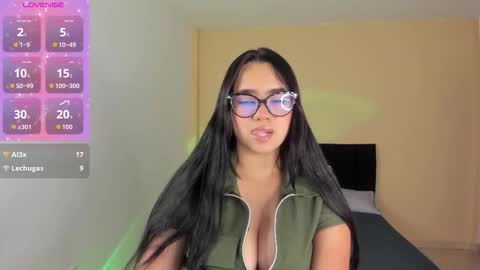 Snapshot of miavarela_ chatting on September 14, 5:17 am Mia Varela online show from September 14, 5:17 am