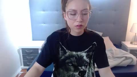 Snapshot of miavega18x chatting on January 5, 8:45 pm mia vega online show from January 5, 8:45 pm