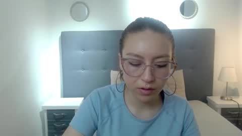 Snapshot of miavega18x chatting on January 9, 7:59 pm mia vega online show from January 9, 7:59 pm