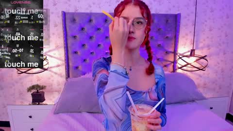 Mia winx  online show from December 19, 10:32 pm