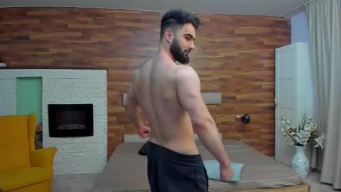 Snapshot of micahlane chatting on February 6, 5:56 am MicahLane online show from February 6, 5:56 am