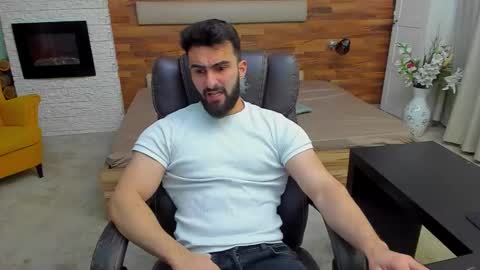 Snapshot of micahlane chatting on February 7, 5:44 am MicahLane online show from February 7, 5:44 am