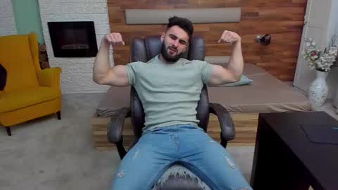 Snapshot of micahlane chatting on February 17, 5:26 am MicahLane online show from February 17, 5:26 am