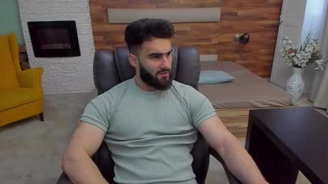 Snapshot of micahlane chatting on February 20, 5:48 am MicahLane online show from February 20, 5:48 am