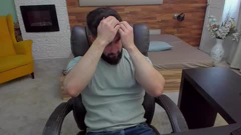 Snapshot of micahlane chatting on February 20, 6:19 am MicahLane online show from February 20, 6:19 am