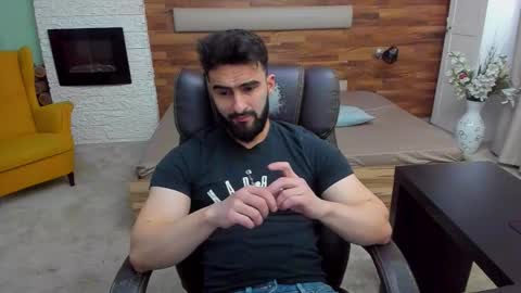 Snapshot of micahlane chatting on February 21, 6:14 am MicahLane online show from February 21, 6:14 am