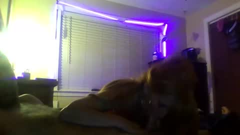 Snapshot of micandbri7482 chatting on May 21, 4:52 am micandbri7482 online show from May 21, 4:52 am
