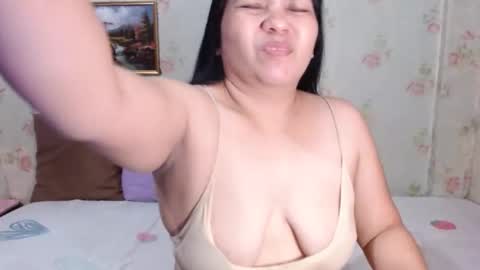 micasantos online show from April 3, 5:49 am