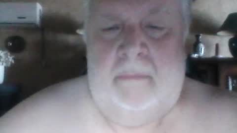 Snapshot of mich1962 chatting on June 29, 2:17 pm mich1962 online show from June 29, 2:17 pm