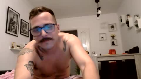 Snapshot of mich6921 chatting on May 23, 11:31 pm MILO MIAMI online show from May 23, 11:31 pm