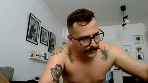 Snapshot of mich6921 chatting on July 20, 10:07 am MILO MIAMI online show from July 20, 10:07 am