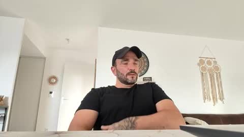 Snapshot of michael666c chatting on September 15, 7:08 am michael666c online show from September 15, 7:08 am