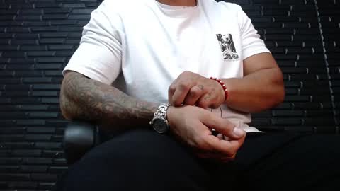 Michael Daviss online show from January 9, 1:02 pm