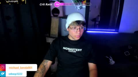 Snapshot of michael_kendall0 chatting on June 12, 2:16 pm michael independent model online show from June 12, 2:16 pm