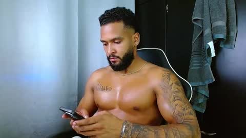 Snapshot of michael_maximo chatting on February 22, 8:57 am maximo online show from February 22, 8:57 am