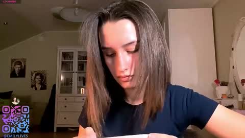 Emily online show from December 21, 2:35 pm