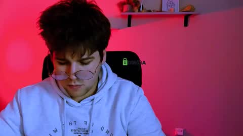 Snapshot of michael_strong_ chatting on February 1, 8:07 pm Your Michael online show from February 1, 8:07 pm