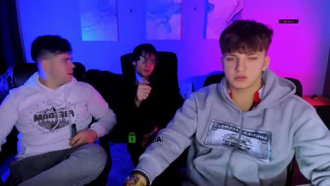 Snapshot of michael_strong_ chatting on February 20, 9:32 am Your Michael online show from February 20, 9:32 am