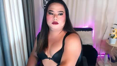 michaelagoddess online show from February 5, 7:07 pm