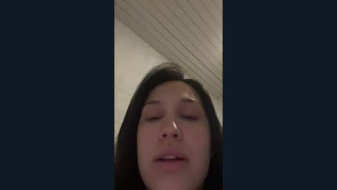 Snapshot of michaeleanidi chatting on June 10, 5:34 pm Milana online show from June 10, 5:34 pm