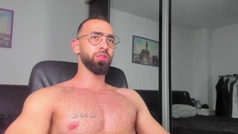 MichaelEvansx online show from January 10, 10:04 pm