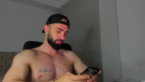 Snapshot of michaelevansx chatting on May 9, 8:14 pm MichaelEvansx online show from May 9, 8:14 pm