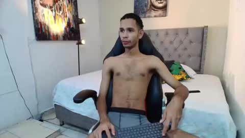 michaell_bellk_ online show from November 9, 6:28 pm