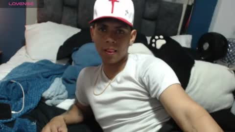 Snapshot of michaellstiffler_1109 chatting on July 27, 1:45 am michaell online show from July 27, 1:45 am