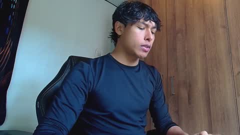 Snapshot of michaelstones chatting on January 9, 5:43 pm michaelstones online show from January 9, 5:43 pm