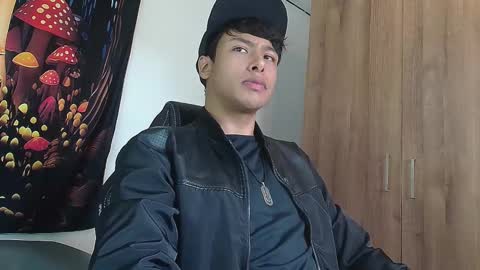 Snapshot of michaelstones chatting on February 19, 2:23 pm michaelstones online show from February 19, 2:23 pm