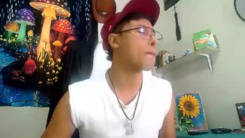 Snapshot of michaelstones chatting on July 19, 4:44 pm michaelstones online show from July 19, 4:44 pm