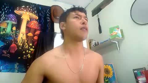 Snapshot of michaelstones chatting on July 28, 7:39 pm michaelstones online show from July 28, 7:39 pm