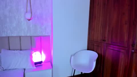 Michael Walkerr online show from December 24, 7:00 pm