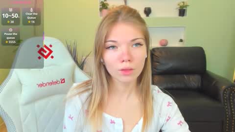 michafox online show from February 24, 12:03 pm